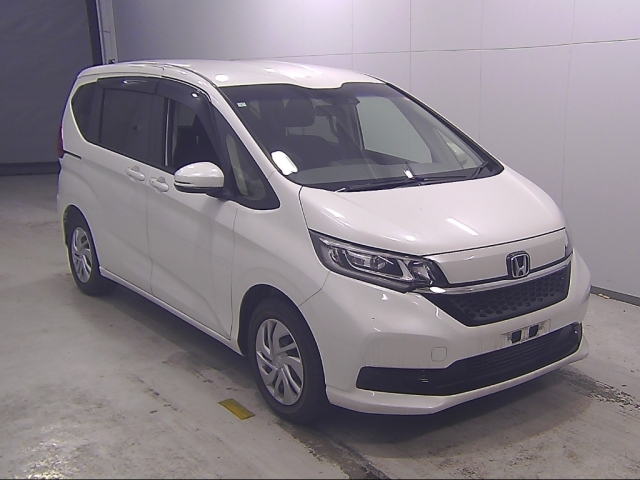HONDA FREED — фото
