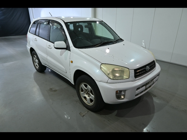 TOYOTA RAV4 — фото