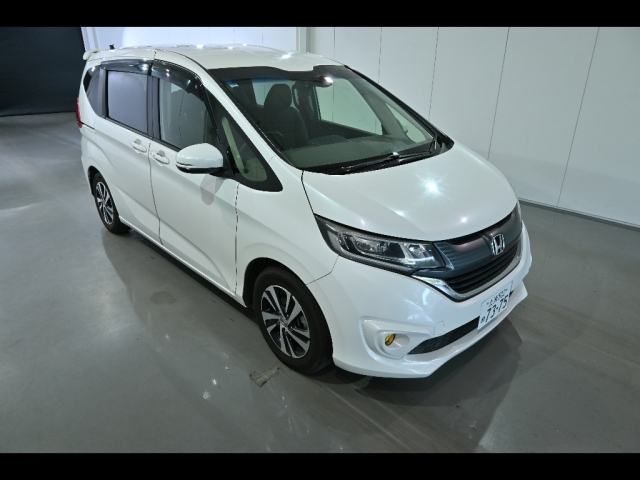 HONDA FREED — фото