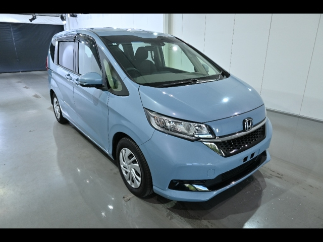 HONDA FREED — фото