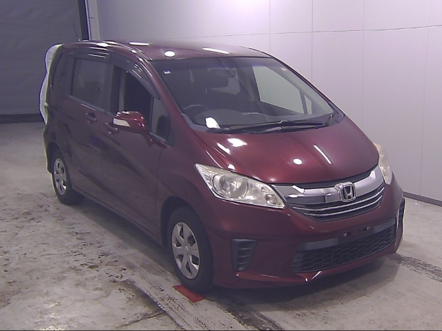 HONDA FREED — фото