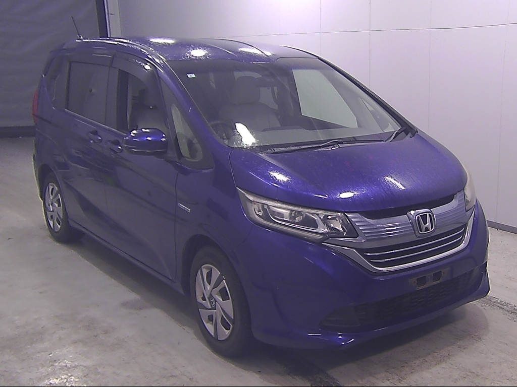HONDA FREED — фото