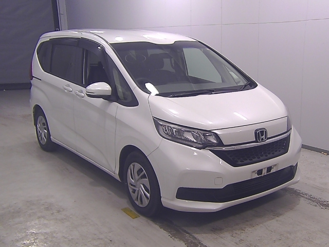 HONDA FREED — фото