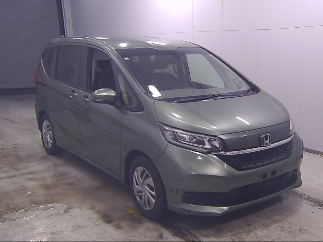 HONDA FREED — фото