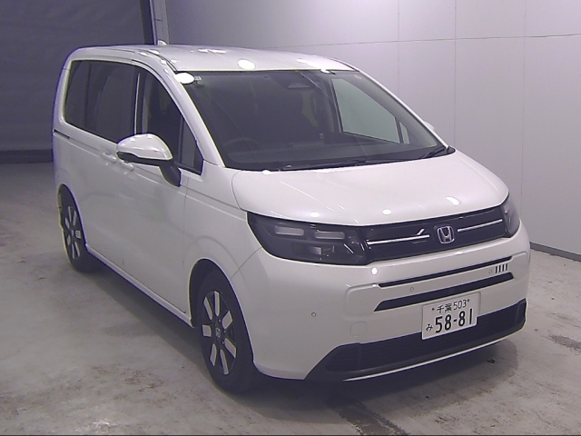 HONDA FREED — фото