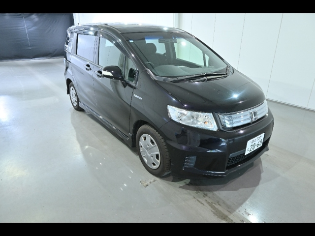 HONDA FREED — фото