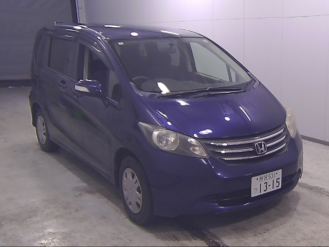 HONDA FREED — фото