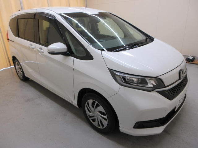 HONDA FREED — фото
