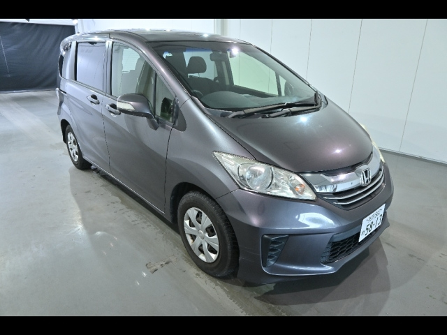 HONDA FREED — фото