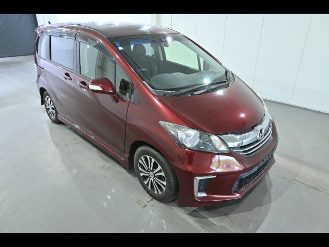 HONDA FREED — фото
