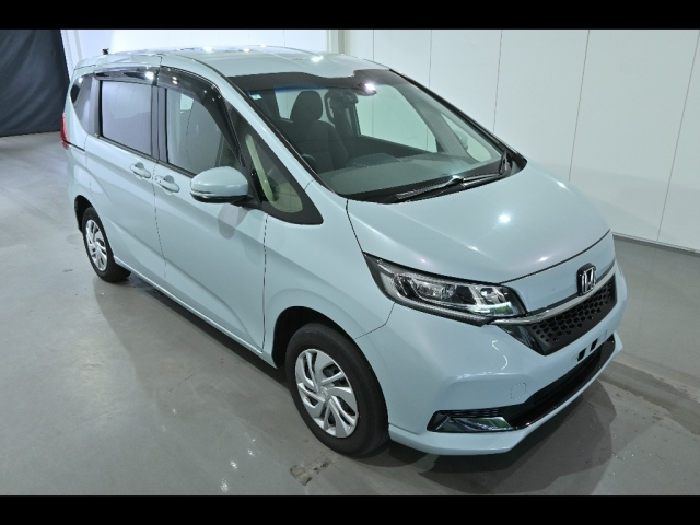 HONDA FREED — фото