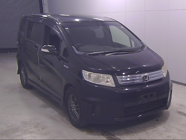 HONDA FREED SPIKE