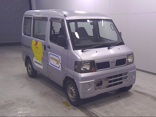 NISSAN CLIPPER — фото