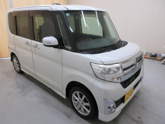 DAIHATSU TANTO — фото