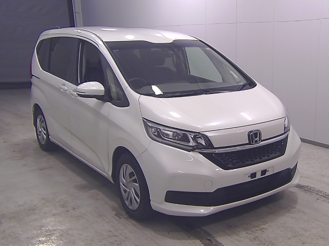 HONDA FREED — фото