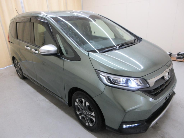HONDA FREED — фото