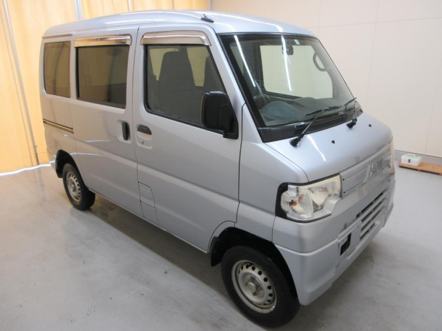MITSUBISHI MINICAB — фото