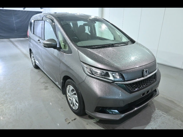 HONDA FREED — фото