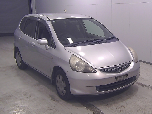 HONDA FIT — фото