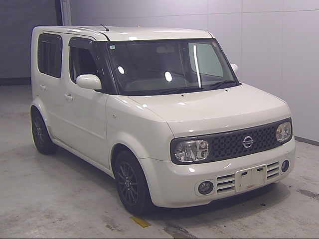 NISSAN CUBE — фото