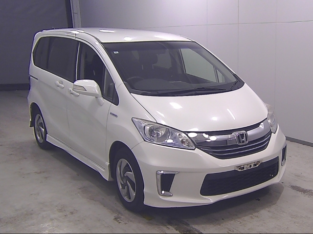 HONDA FREED — фото