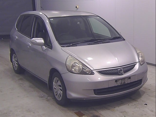 HONDA FIT — фото