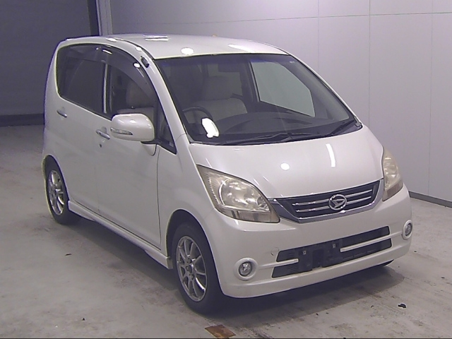DAIHATSU MOVE — фото