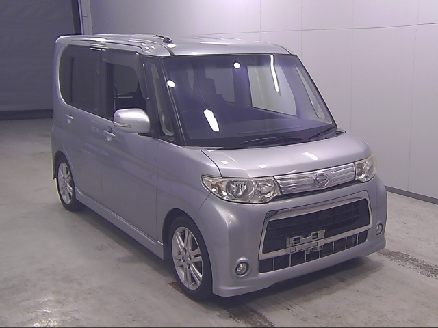 DAIHATSU TANTO — фото