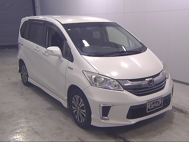 HONDA FREED — фото