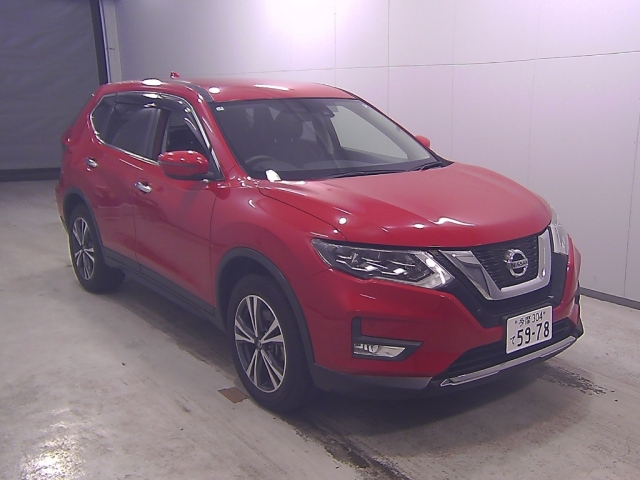 NISSAN X TRAIL — фото