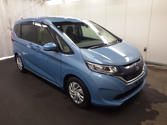 HONDA FREED — фото
