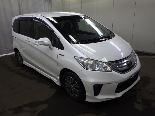 HONDA FREED — фото