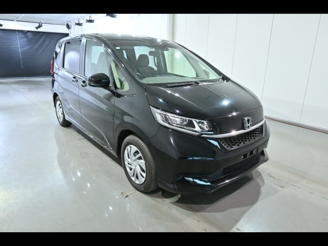HONDA FREED — фото