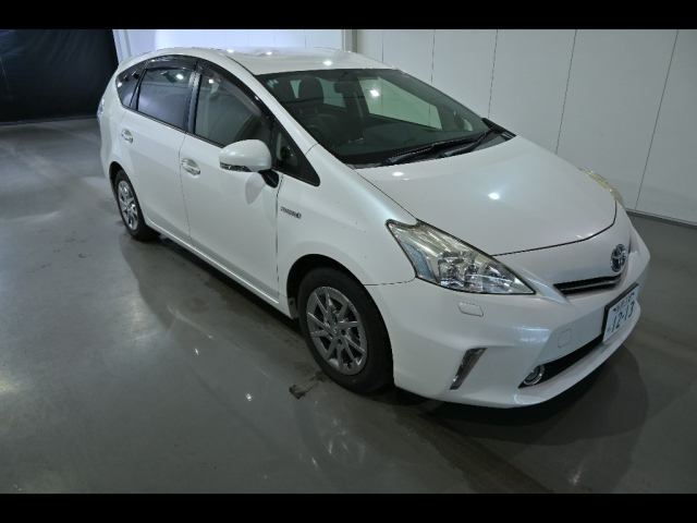 TOYOTA PRIUS — фото