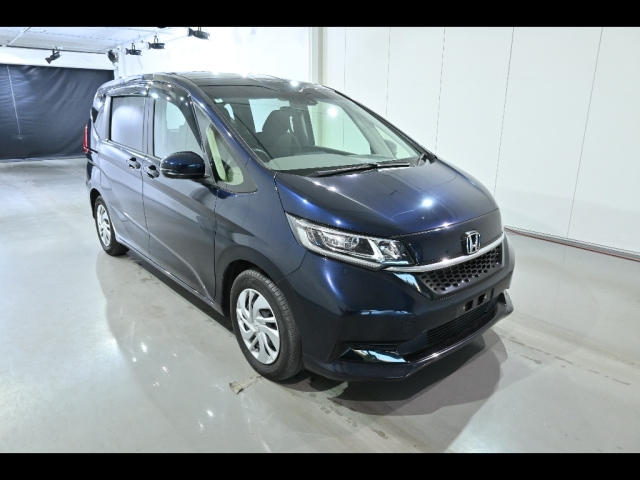 HONDA FREED — фото