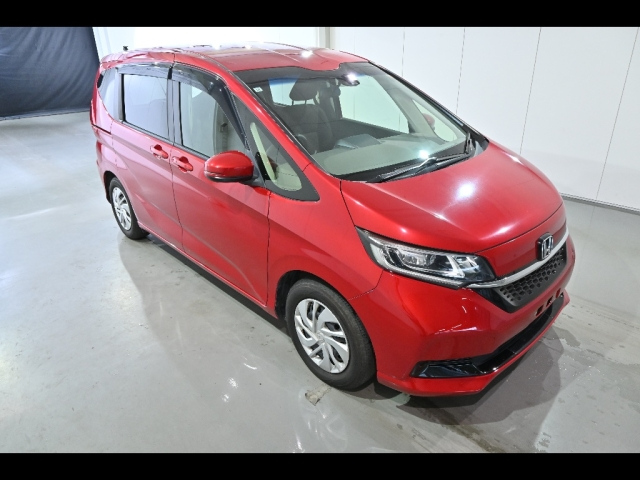 HONDA FREED — фото
