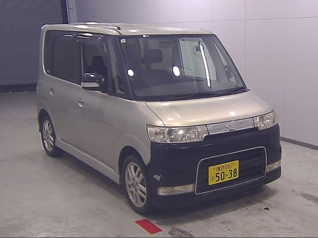 DAIHATSU TANTO — фото