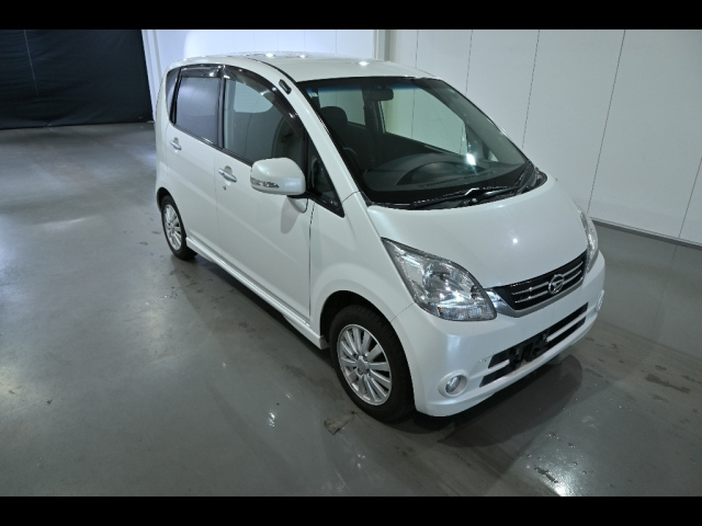 DAIHATSU MOVE — фото