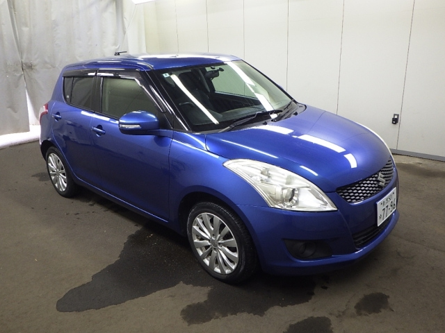 SUZUKI SWIFT — фото
