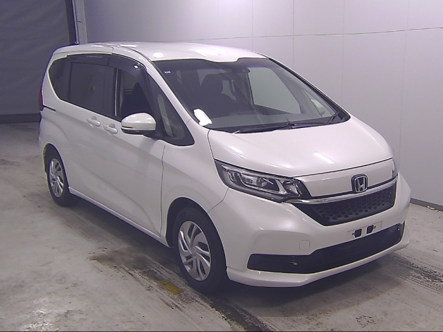 HONDA FREED — фото