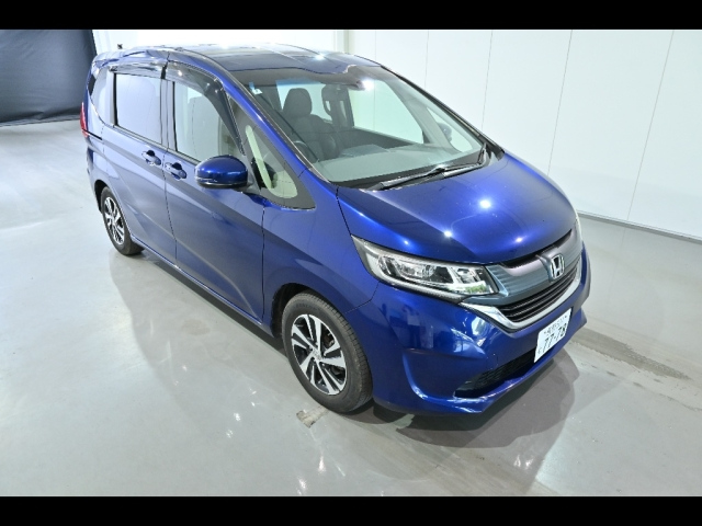 HONDA FREED — фото