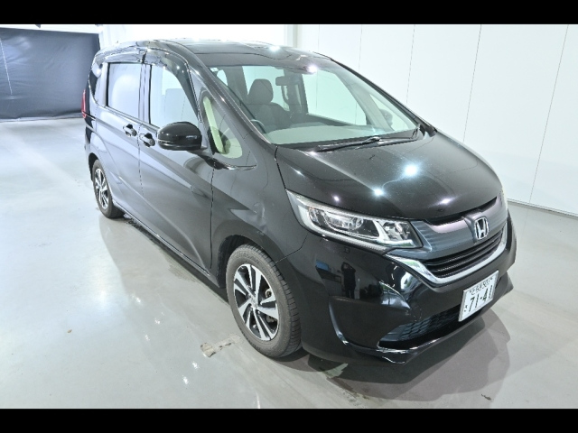 HONDA FREED — фото