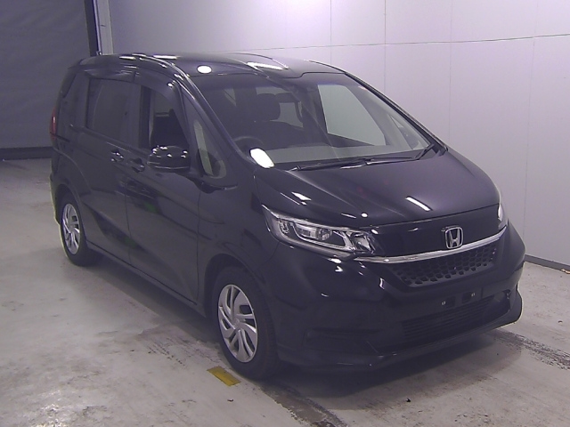 HONDA FREED — фото