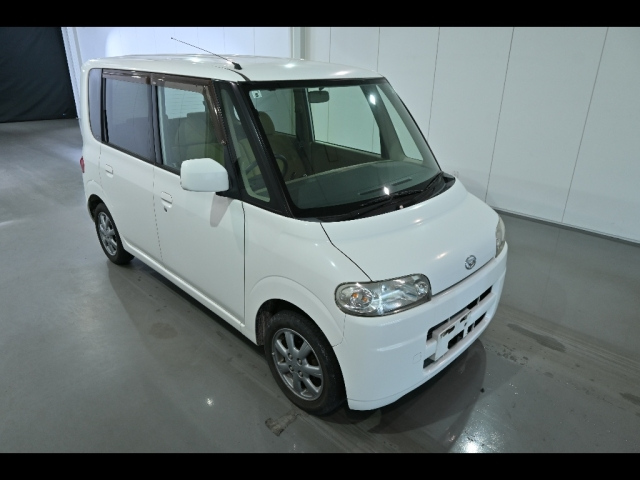 DAIHATSU TANTO — фото