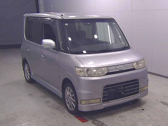 DAIHATSU TANTO — фото