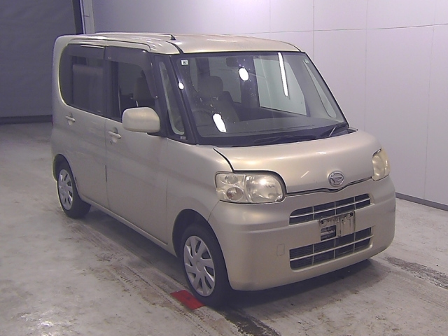 DAIHATSU TANTO — фото