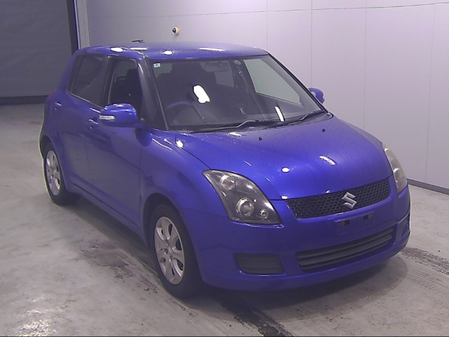 SUZUKI SWIFT — фото