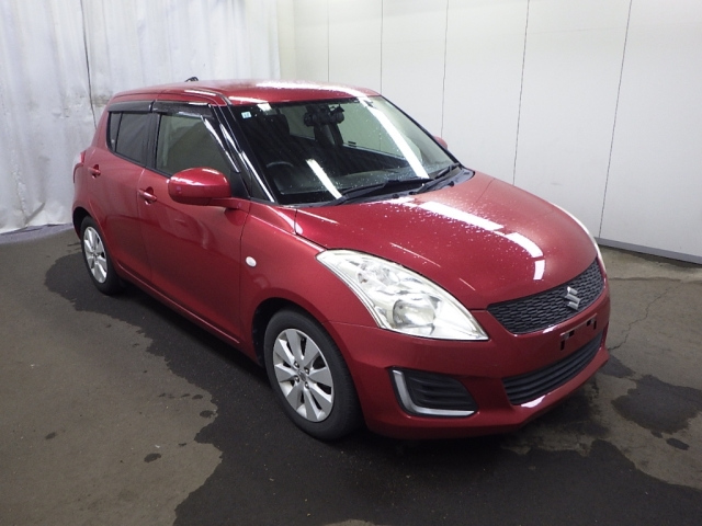 SUZUKI SWIFT — фото