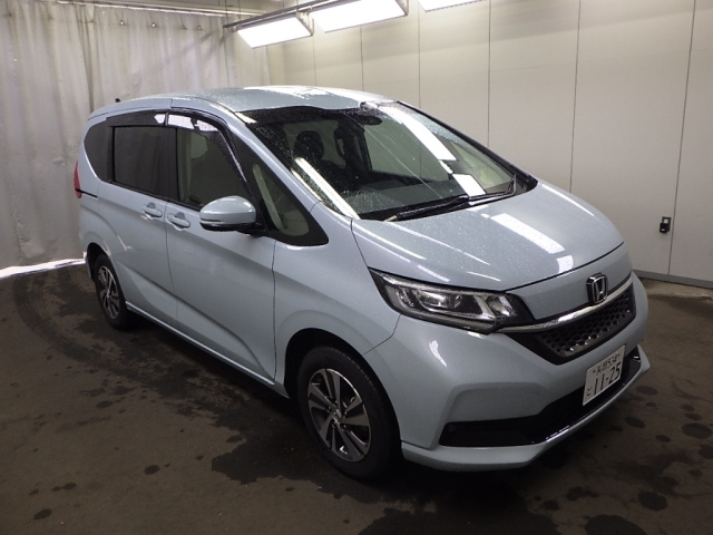 HONDA FREED — фото
