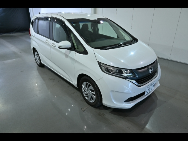 HONDA FREED — фото